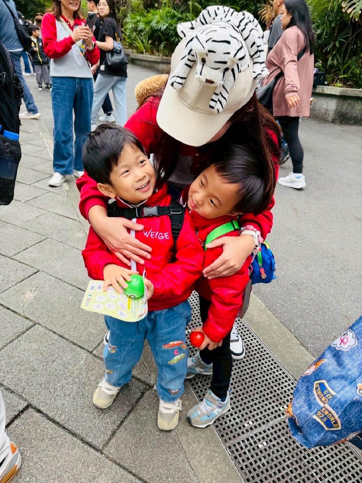 14b07965-0103-4840-8b59-ba0b3a1b6701