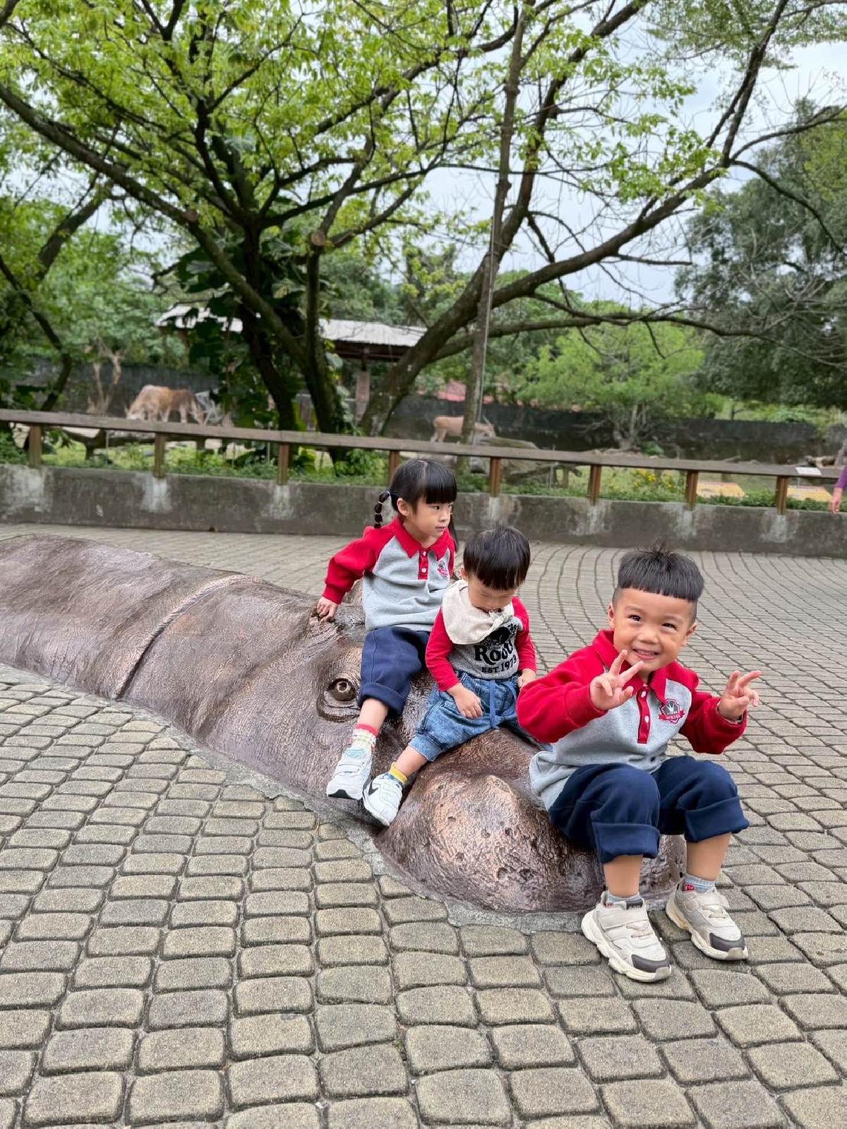 37aa8431-6a2c-416a-a571-95f7104fb228