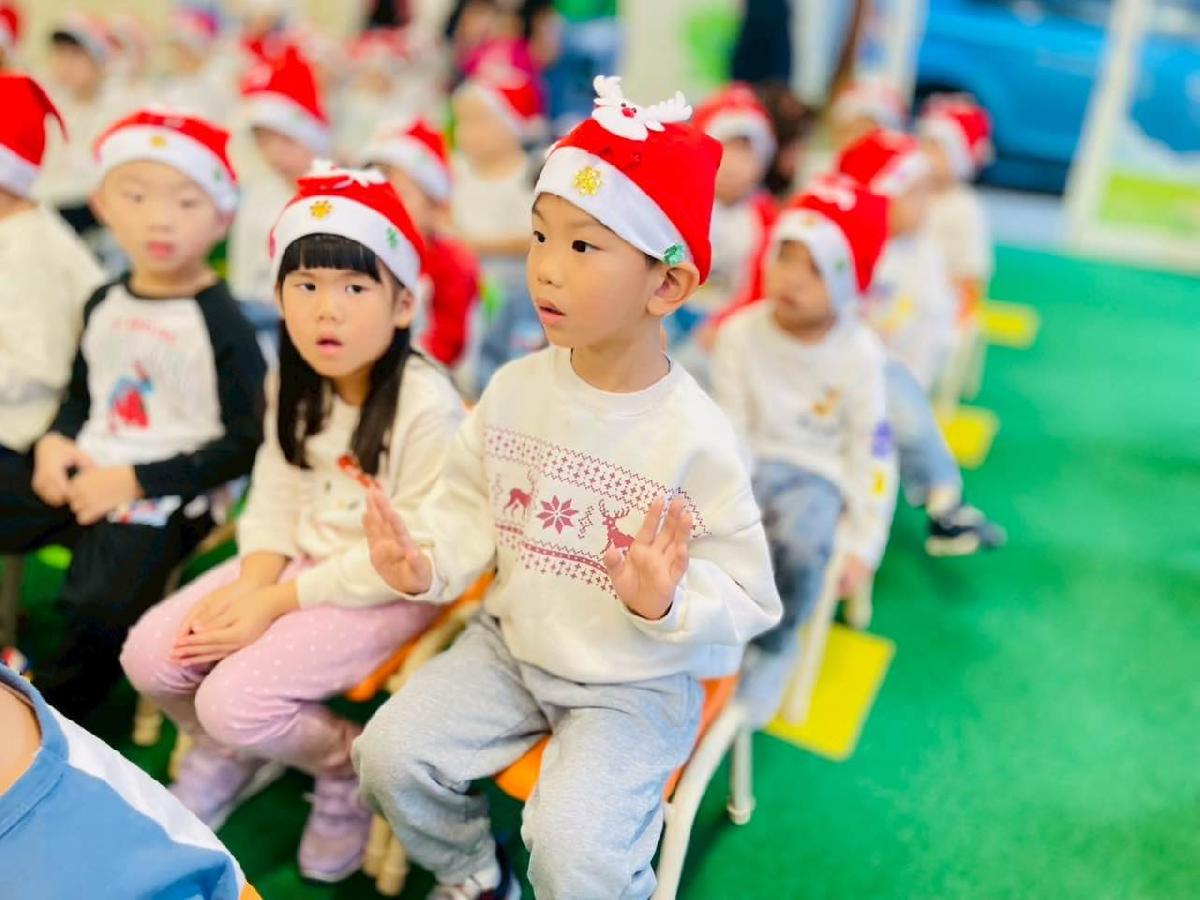 e5cd8044-9ca0-4aec-8e75-acd142b82676