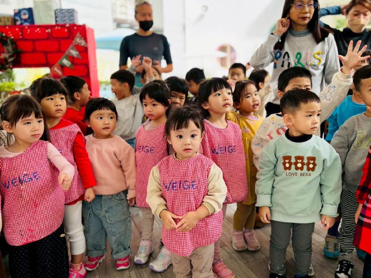 b8a75a5e-4409-4767-8b1a-39da1737e872