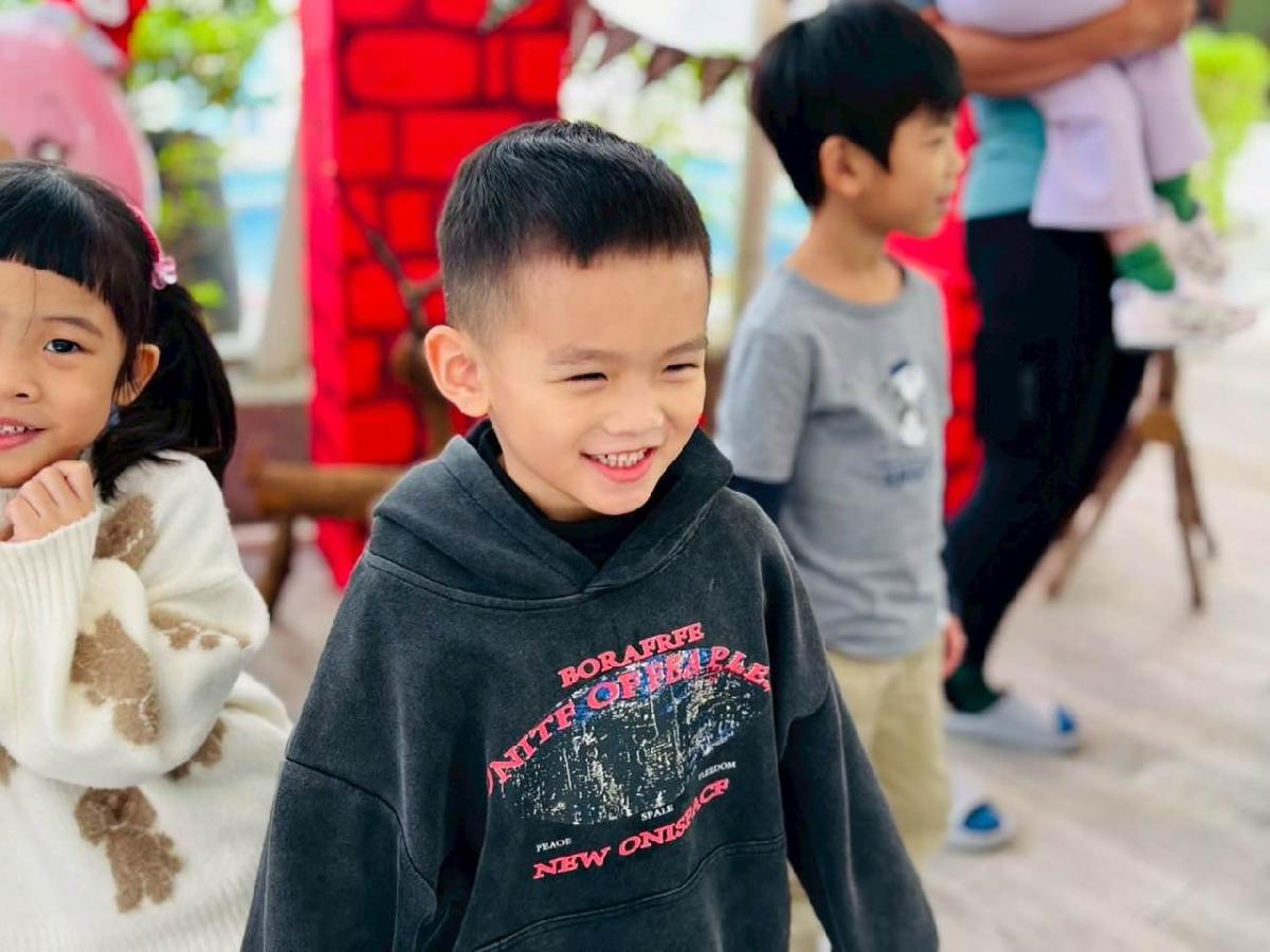 f7a424a1-2e8a-4b71-b579-c4b4276749b0