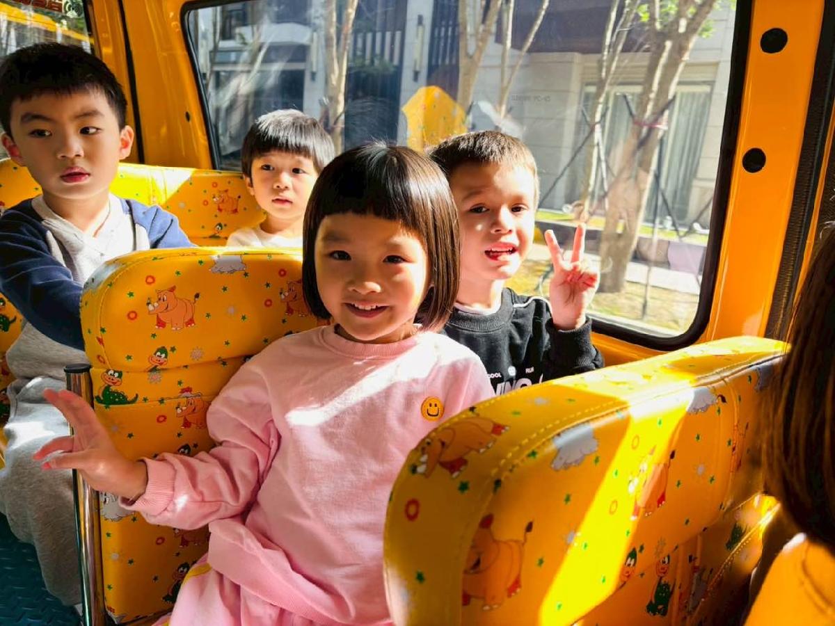 e5d826c0-3f83-40f9-ac5e-a401729e9158