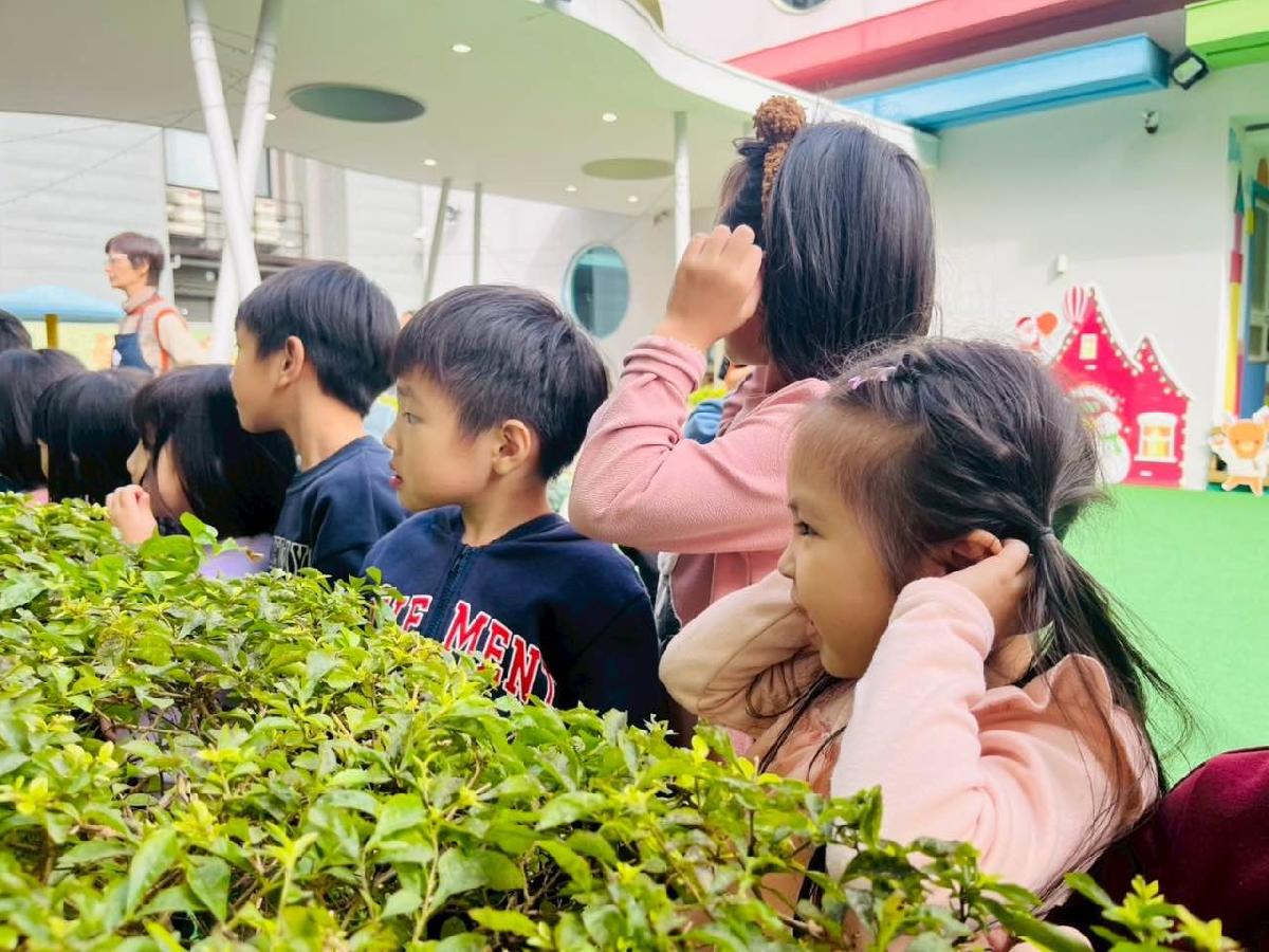 e125b205-e729-4b4c-9436-f62dabf6435a