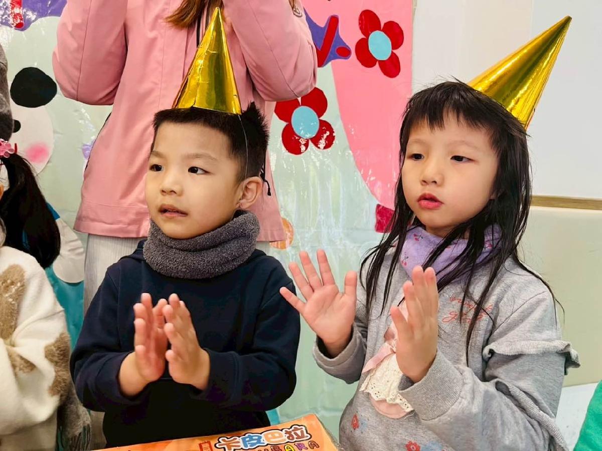 e9a9d635-3141-4c72-a79c-5de164ac9635