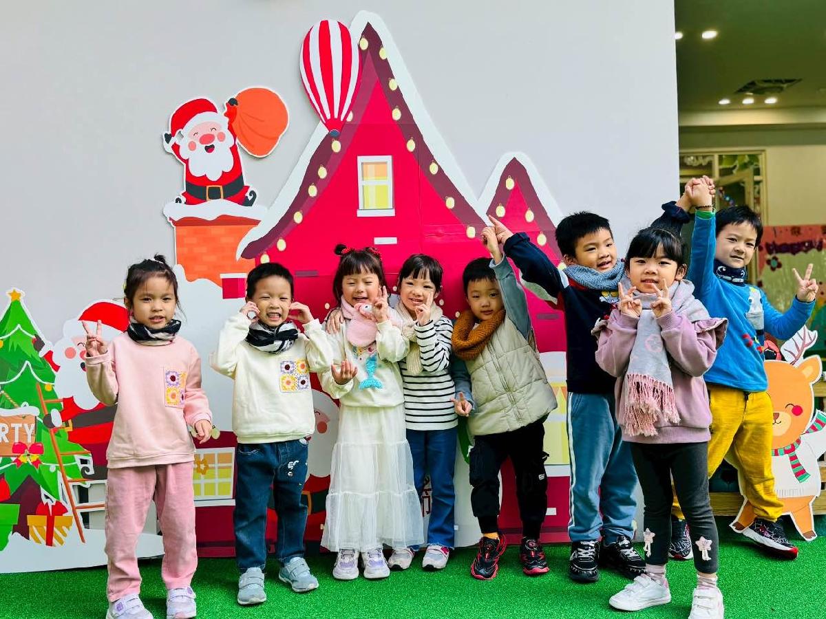 9db2f7a7-402a-410e-baac-3991f81e57ed