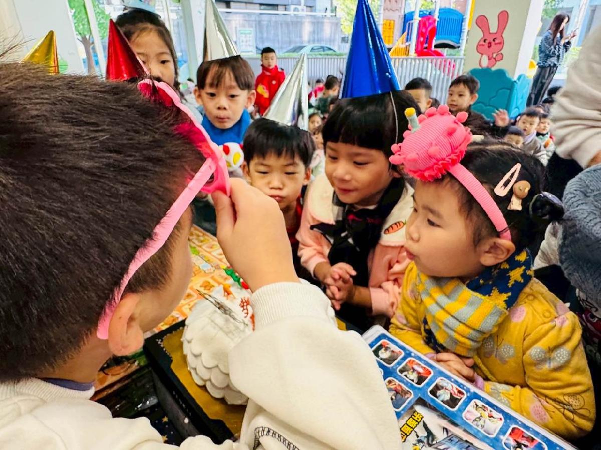 ecdb16cf-ed1a-40fa-9b53-3fbb5940b720