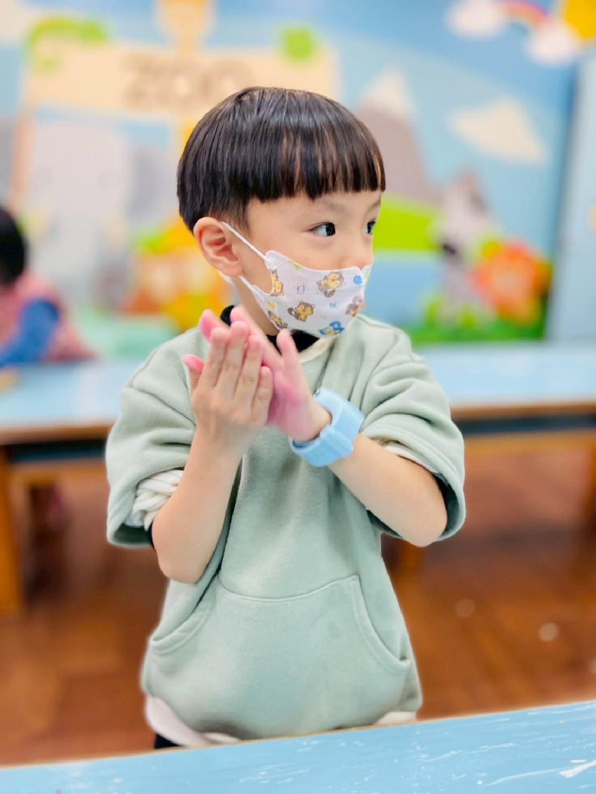 09364cff-ee71-4da2-8f18-0f86e277cdb2