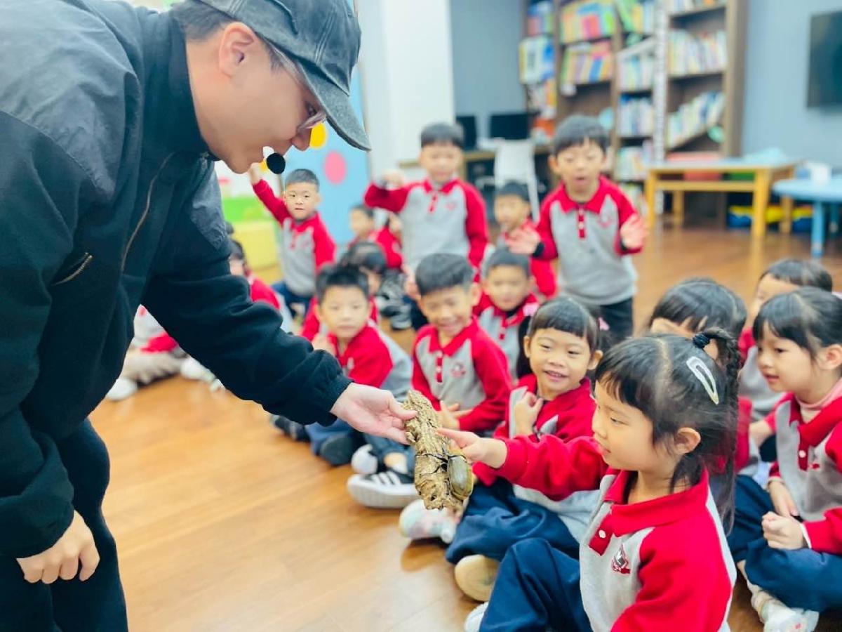 5933ef08-856d-4fab-9060-05512ca9271b