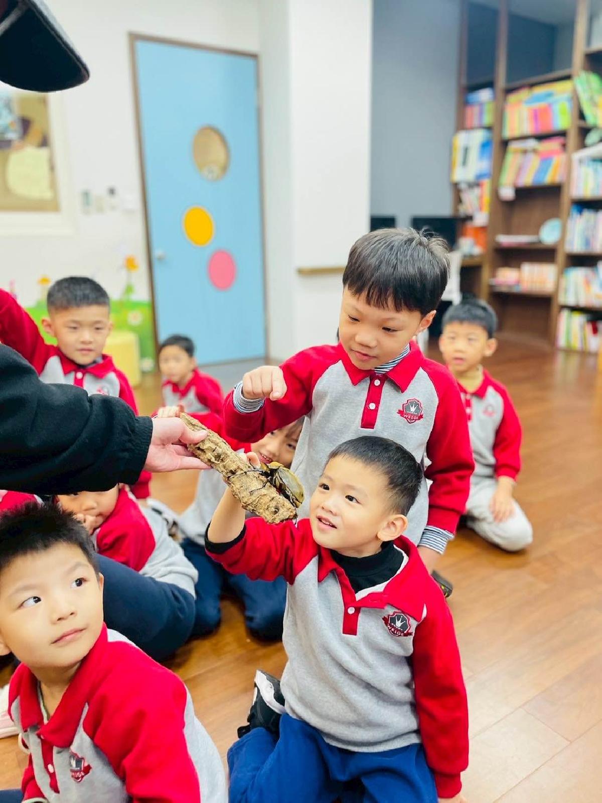 7065d239-138b-416c-91c8-a8f2fe3c01f0