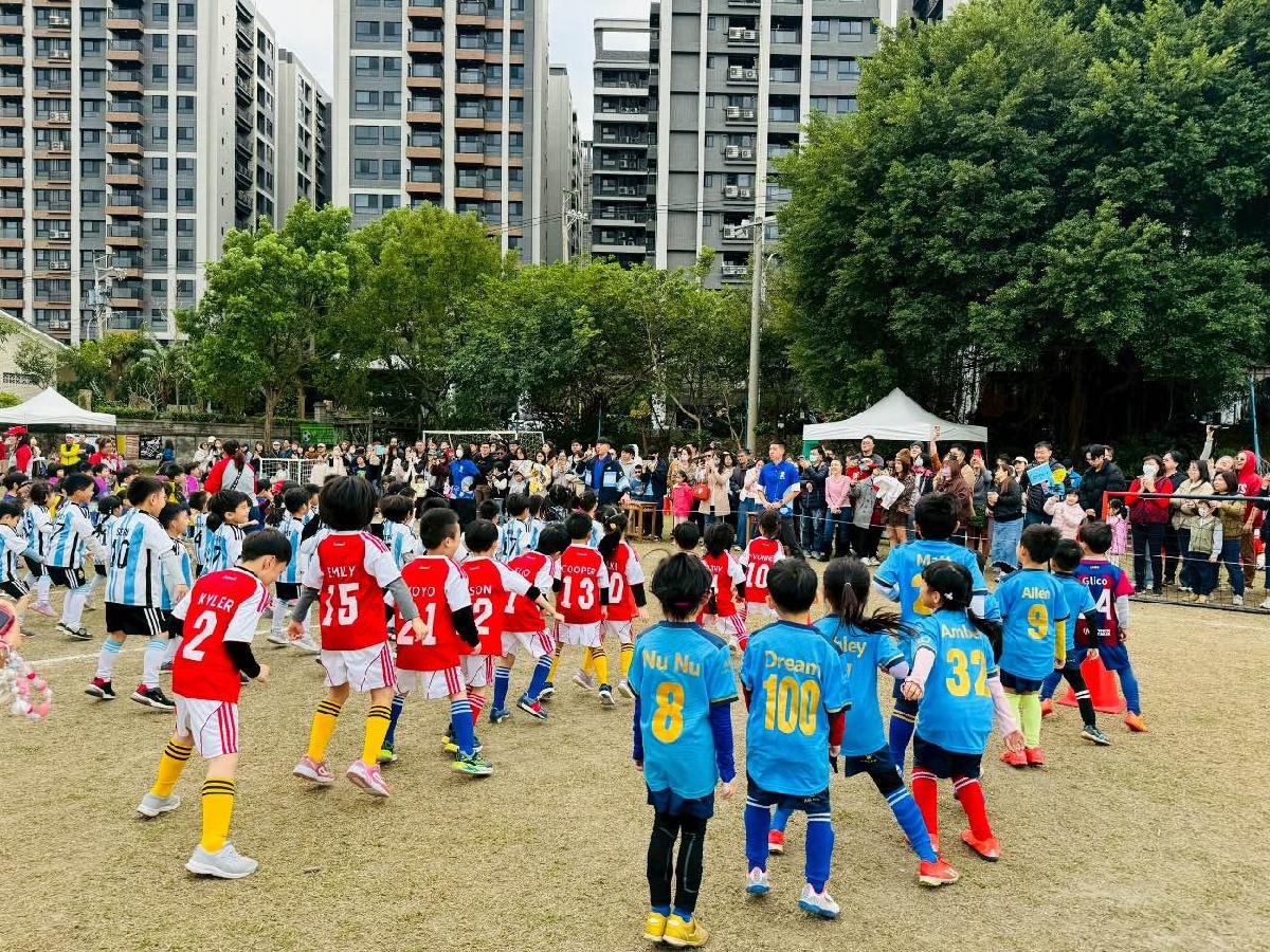 9b1ff168-5f97-48c7-a9fe-9e2f1bca6426