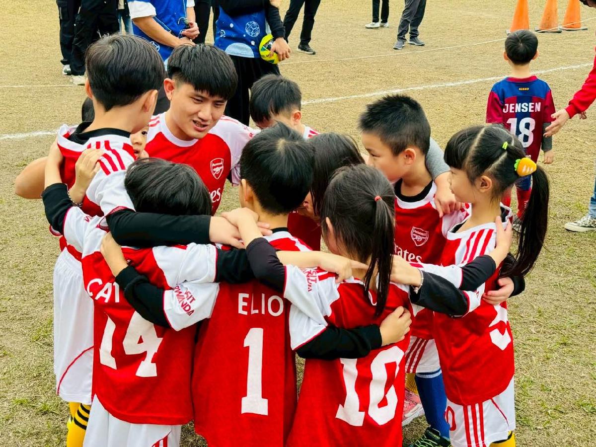 de0ebb6c-aae9-47d3-9abe-1c4cb605729c