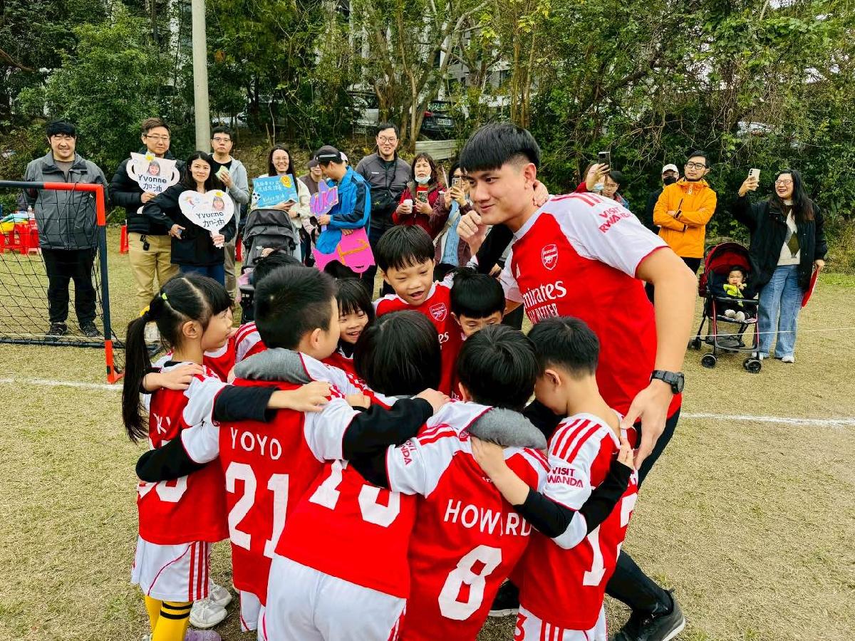 5aef376b-2395-40a1-9c03-b56121b679e1