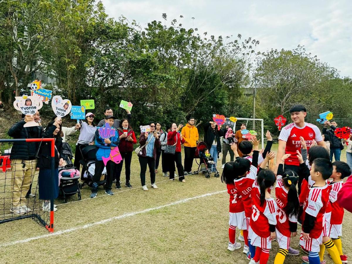 06e4c43f-d5f5-457b-bfeb-100fcbf99f42