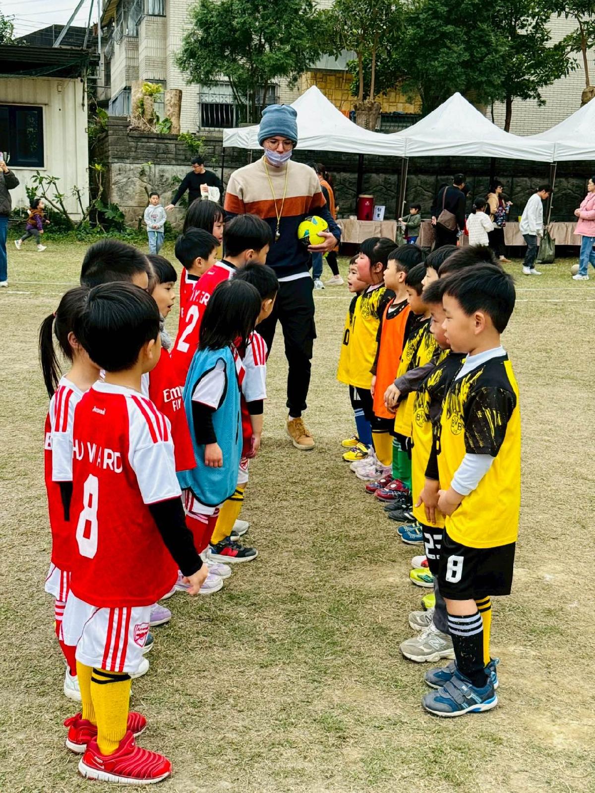 8858c7e5-5390-448d-a061-dfecec2f64a7