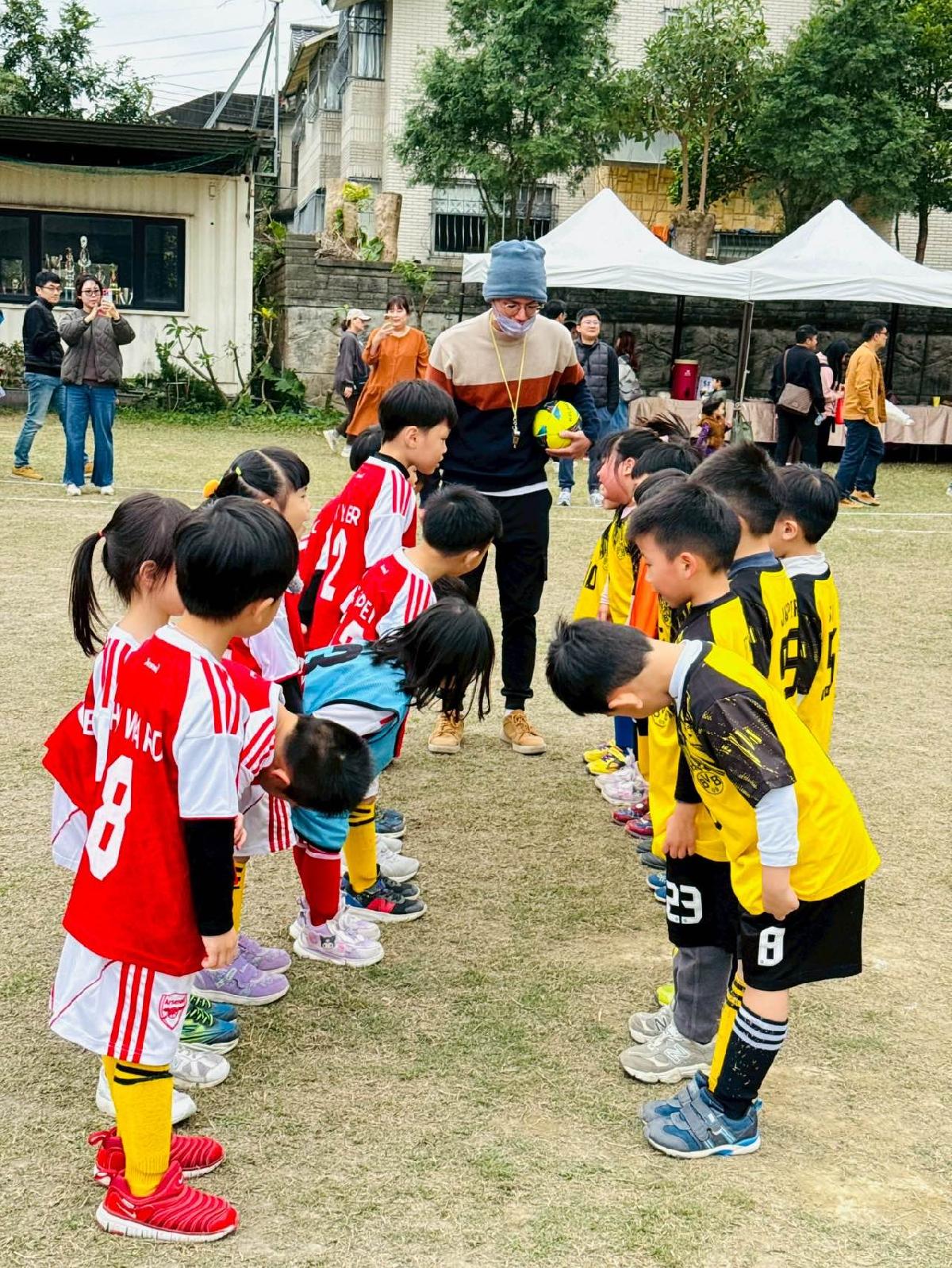 4f000fa5-e8f4-48a4-94ce-ba0bf134ed63