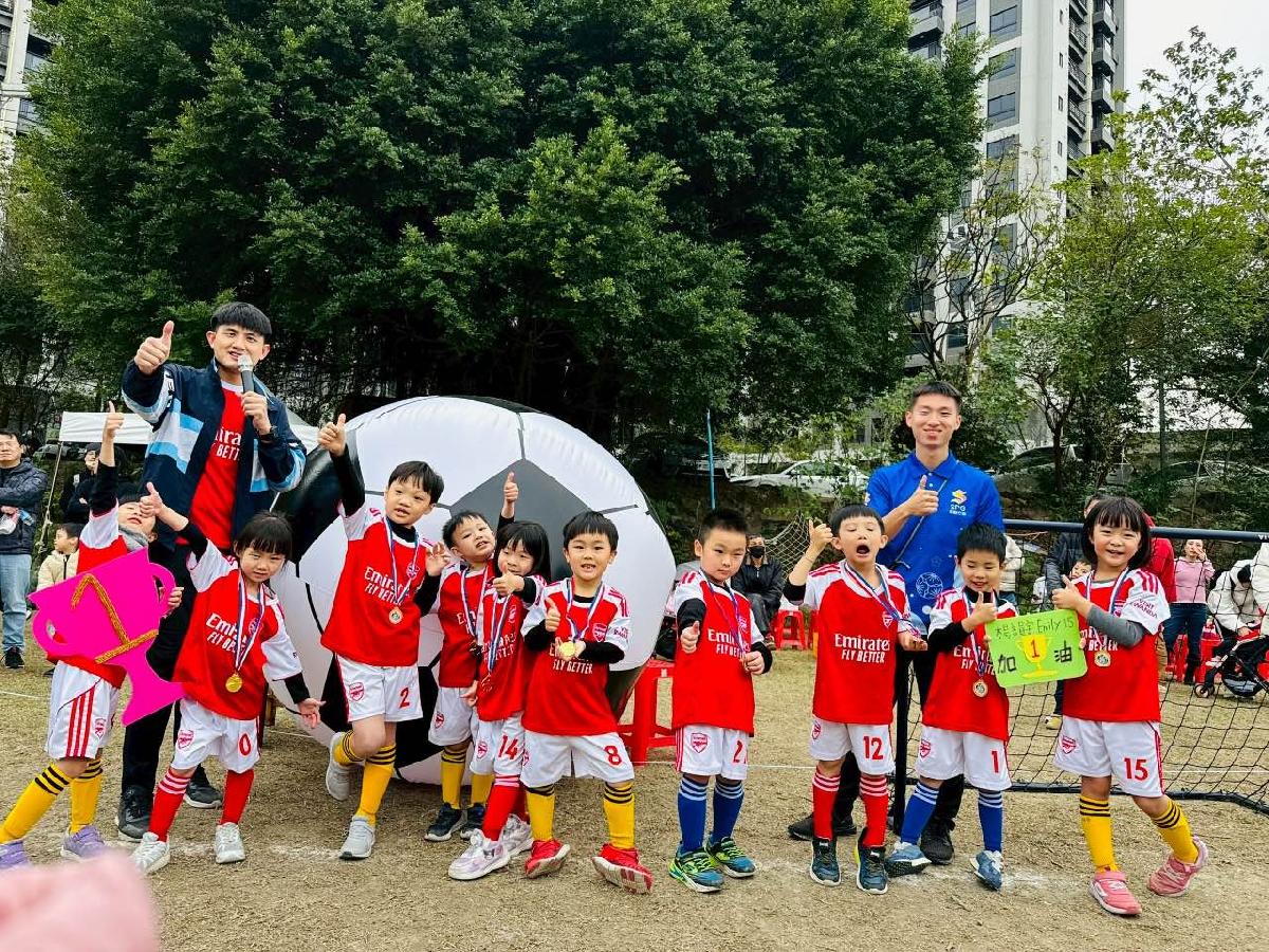 6dd696c6-6b75-411f-a14d-170986672442