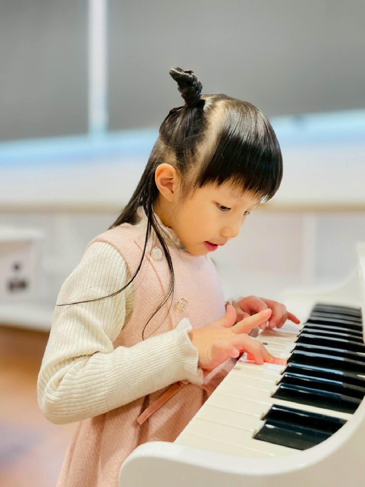 42d332ef-f61b-4f96-a8a2-ebe4c3ac06bd