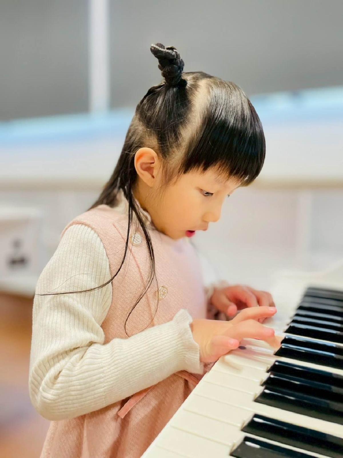 9ad9f3f8-848a-4b31-8aed-9e8ae321cfc8