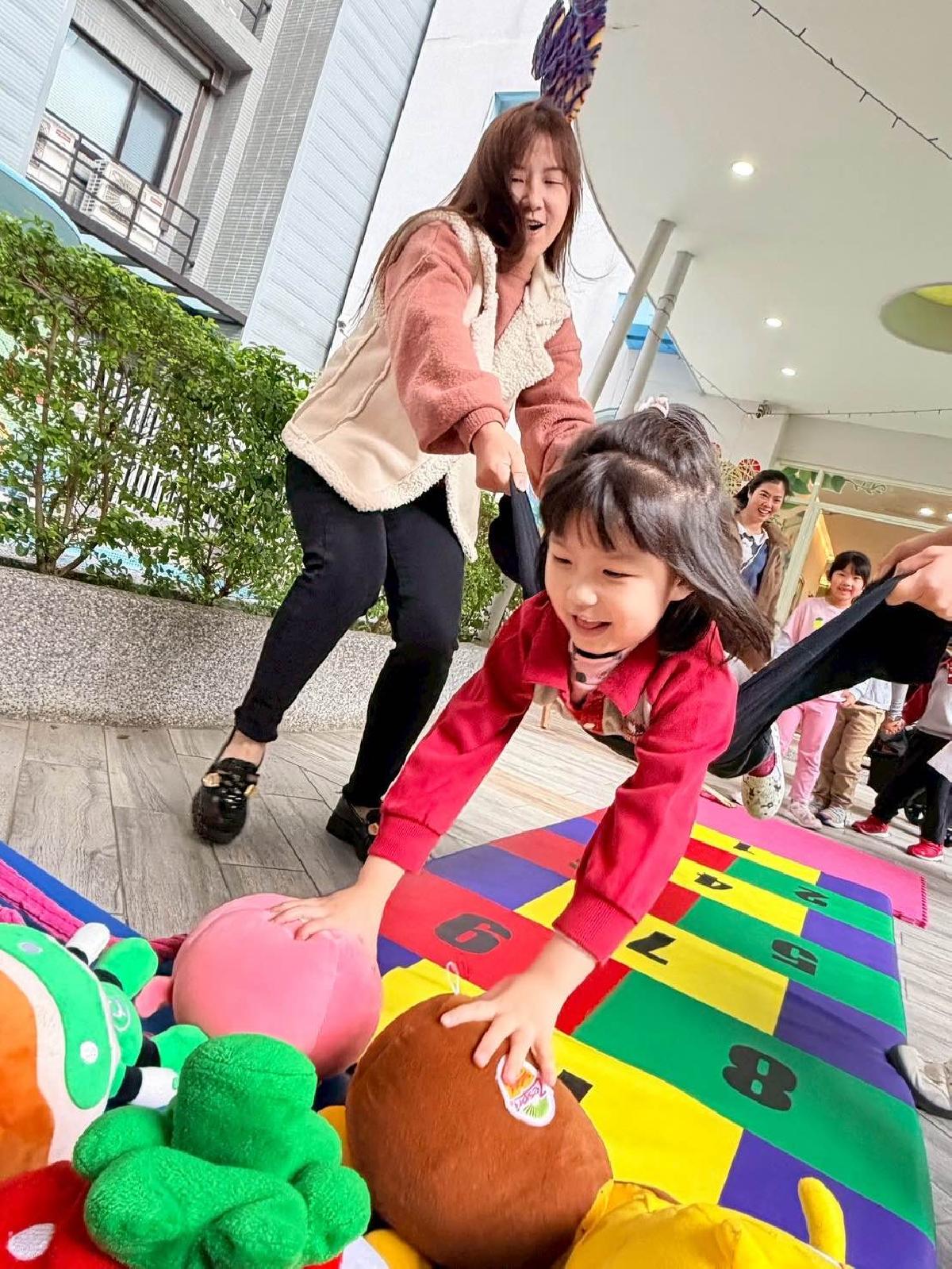 fc222d9b-2f4c-4222-a607-7f2faa122db0