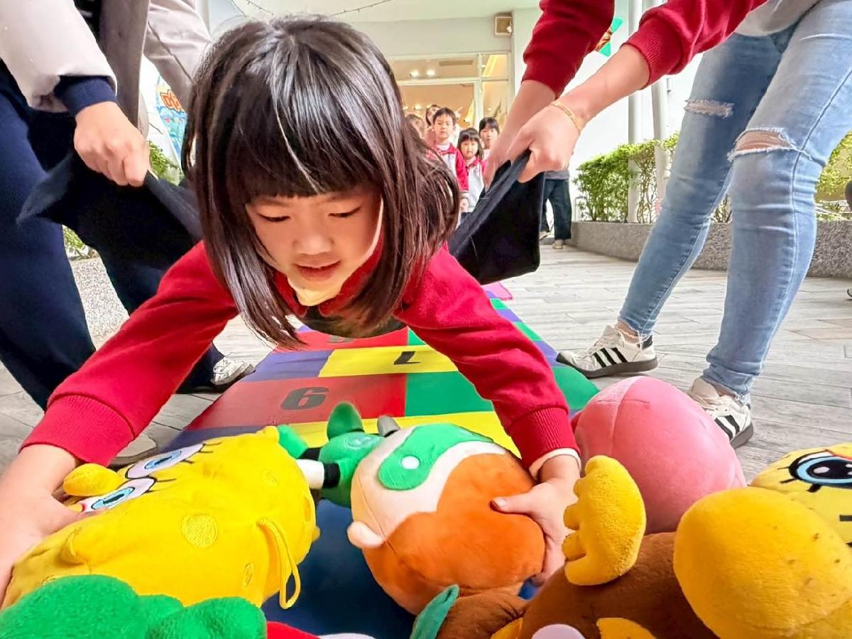 8d35dfc3-d44d-4e54-a8a0-d12bfc416cbb