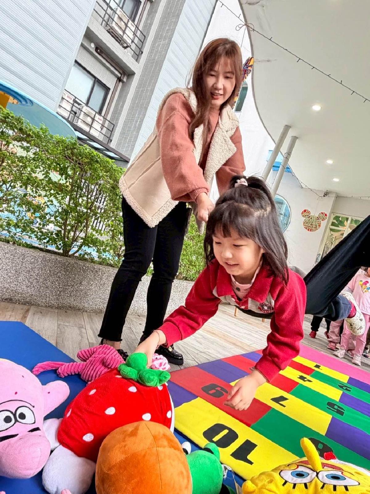 61b5d8af-4010-49c7-b986-7551f2323e9f