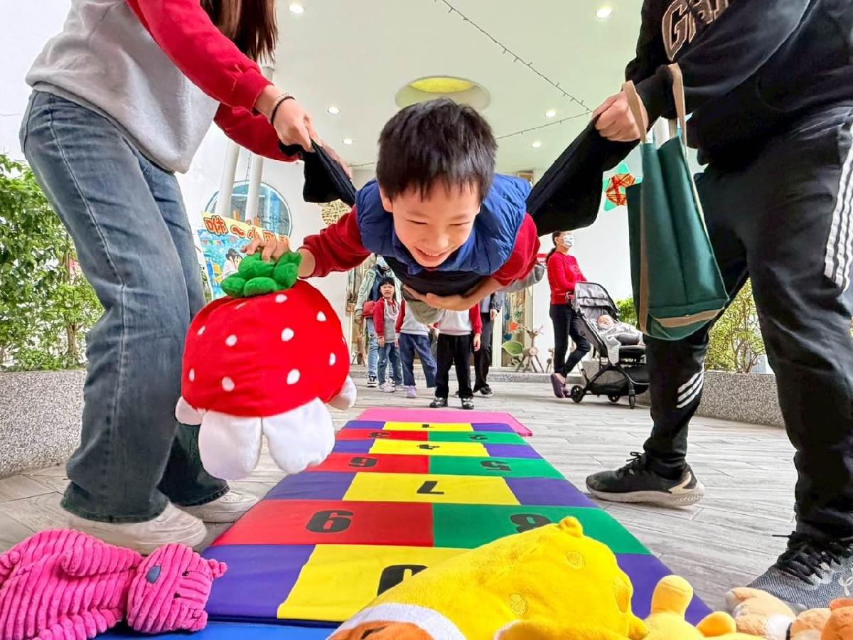 7aaffa7d-350e-4c4a-b2ed-c8810ea7a177