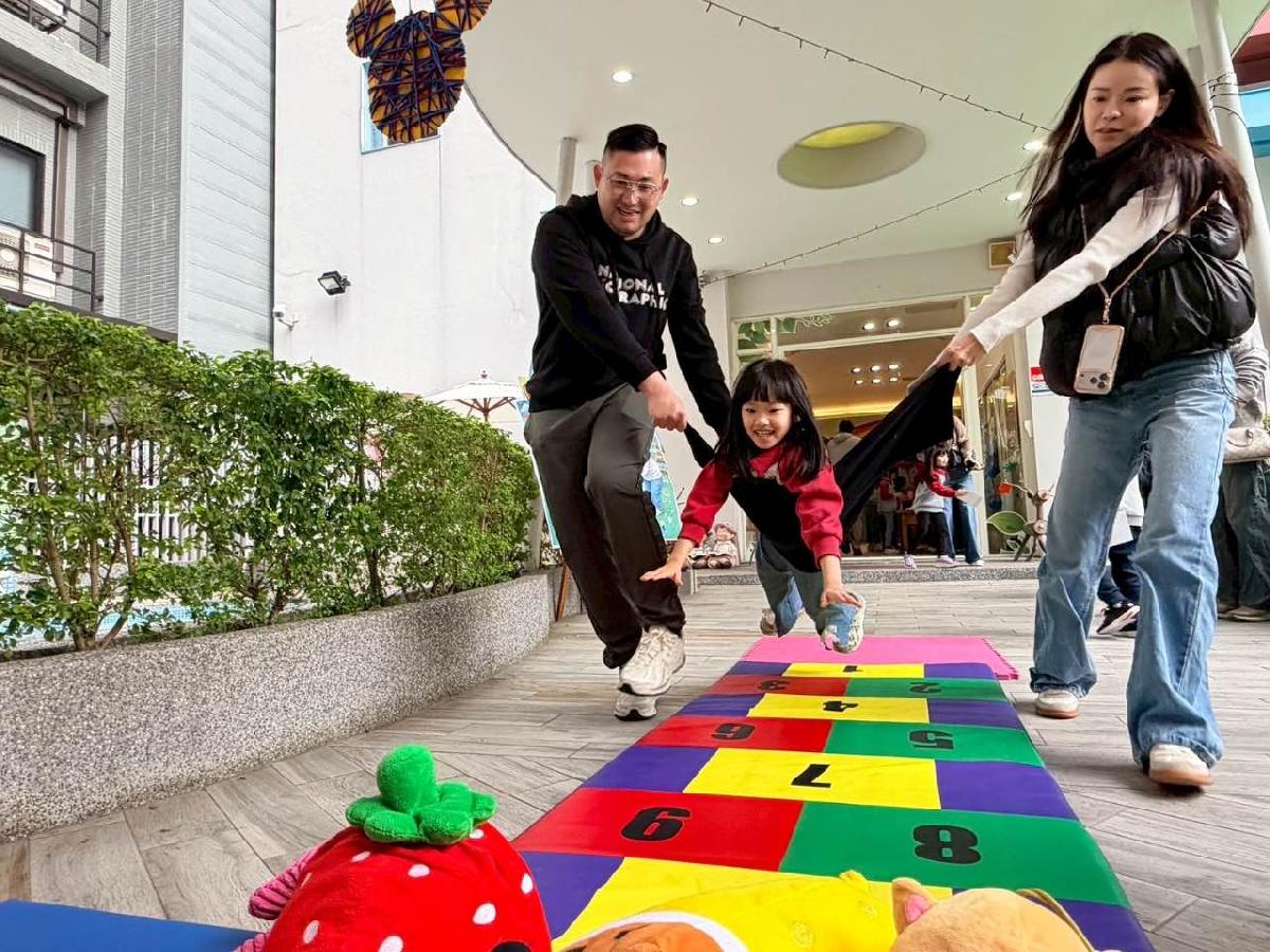 13a75d3b-d429-49fc-a3ca-892233b35942