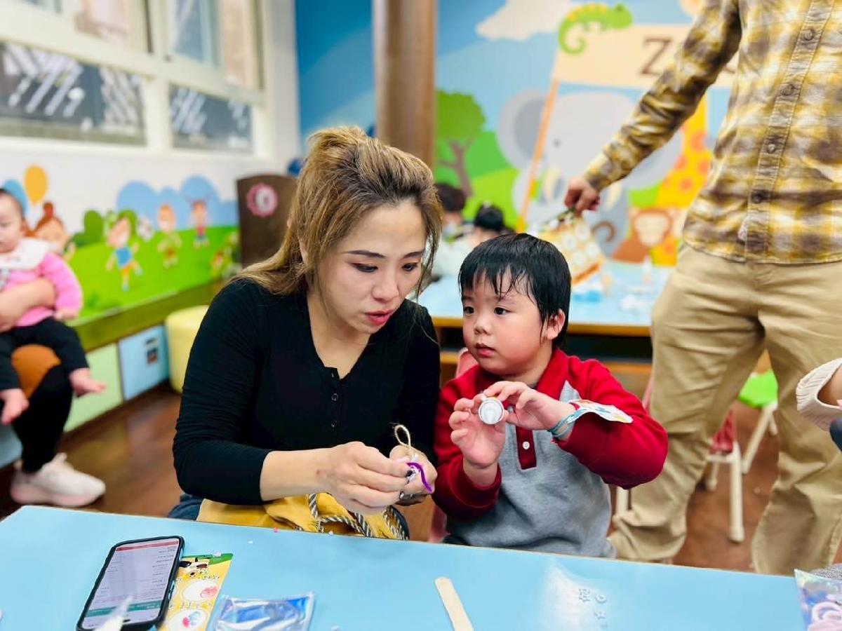 e4bdabb7-1cd0-4494-bc3c-7cdf6e78121d