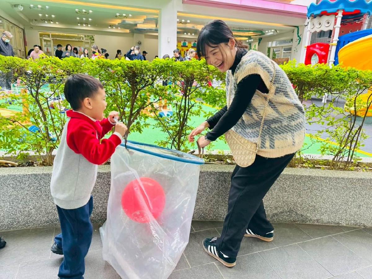 1d0d7dea-6160-44c2-a823-daaf2cf48386