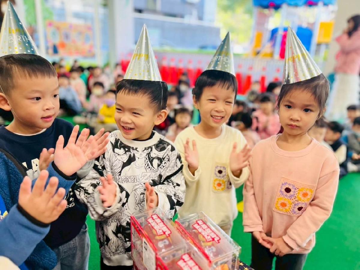 09b33c39-7bff-4847-b990-640102cf8b4a