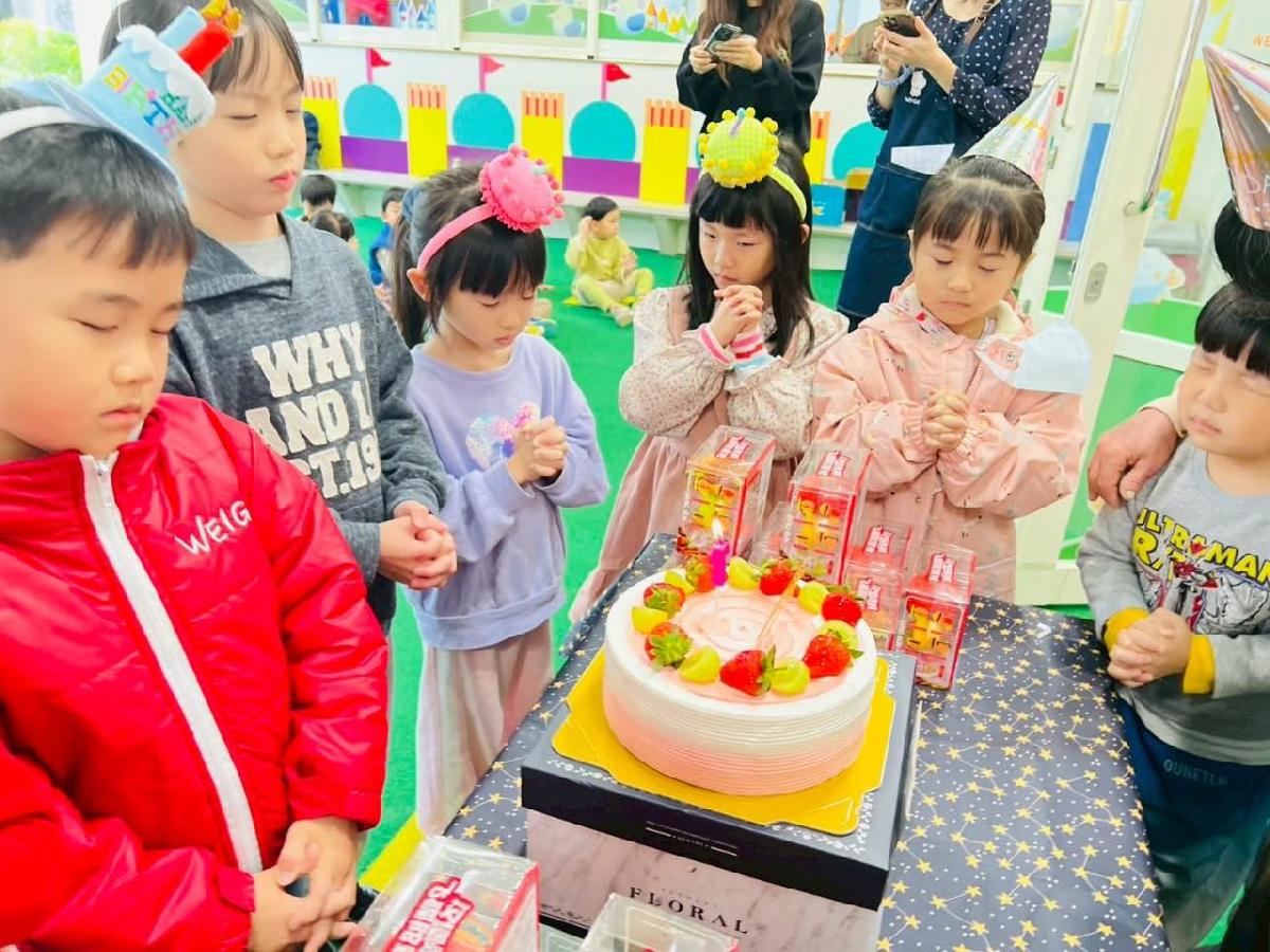 b7b78ba8-8962-4565-ac3b-5253084ad7ac