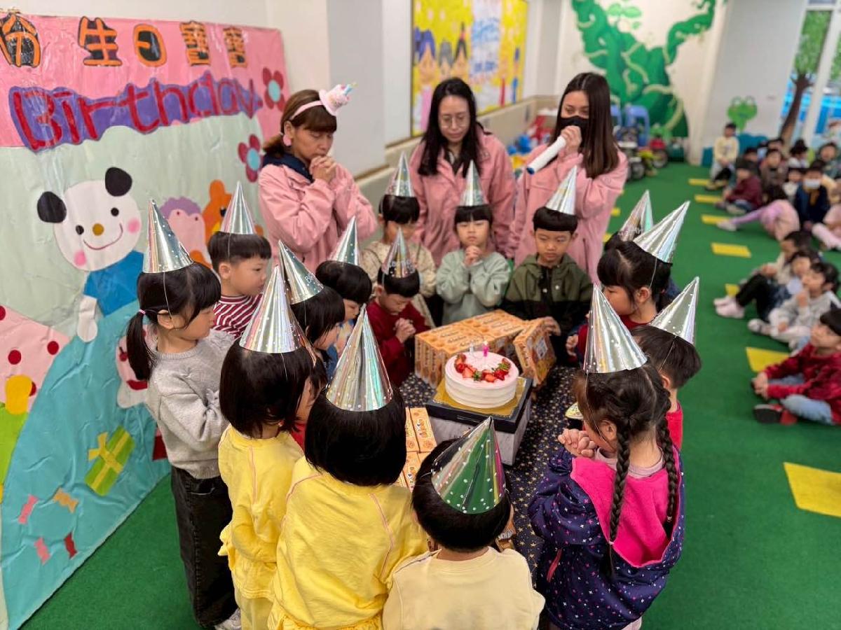 8f5706da-800e-47e0-b416-e38b57459550