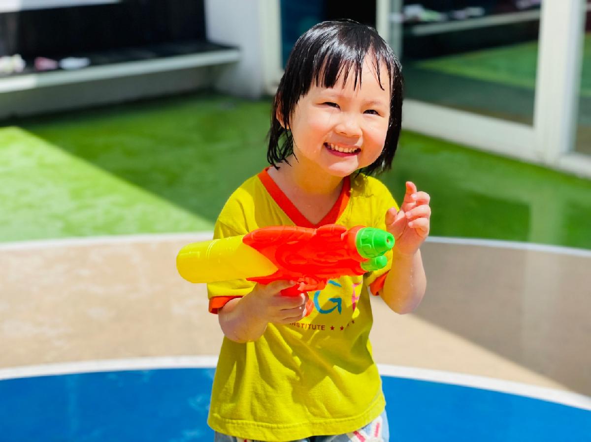 Water gun fight